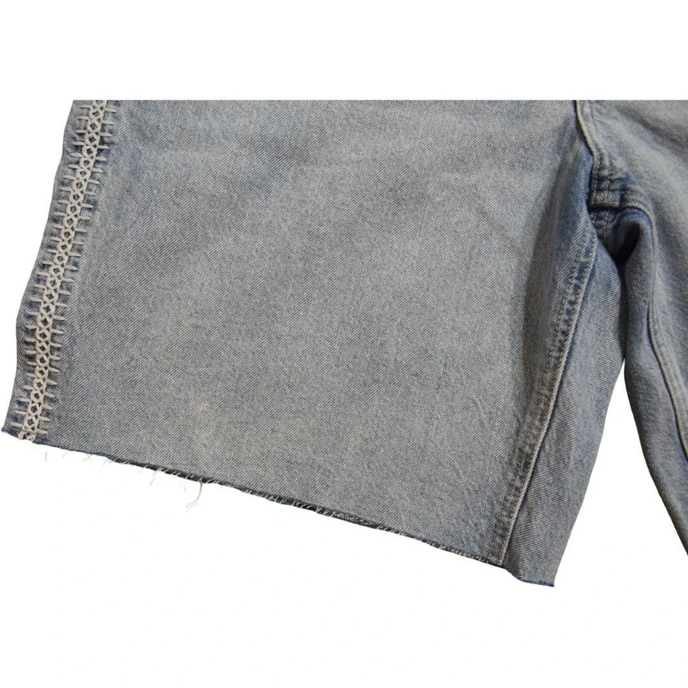 Old Navy Baggy Denim Shorts Womens 12 Light Wash Blue Embroidered Mid Rise NEW